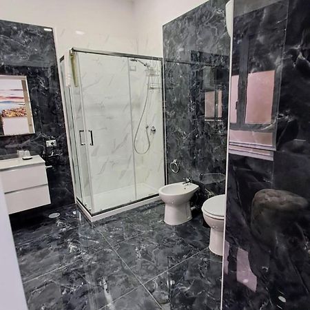 Hotel La Finestra Sul Borgo Neapol Zewnętrze zdjęcie