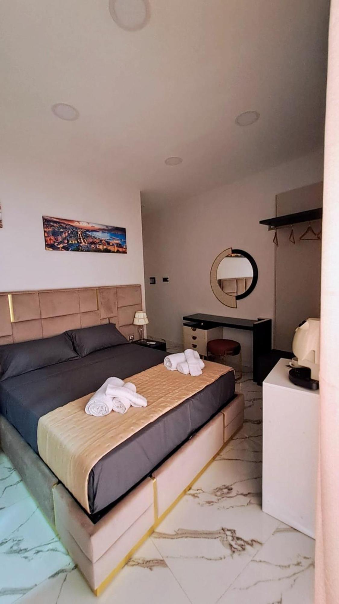 Hotel La Finestra Sul Borgo Neapol Zewnętrze zdjęcie